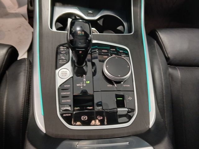 Used 2022 BMW X7 M50i w/ Luxury Seating Package AWD/4WD image 44