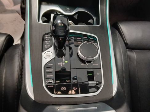Used 2022 BMW X7 M50i w/ Luxury Seating Package AWD/4WD image 44