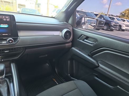 Used 2023 Chevrolet Colorado LT w/ LT Convenience Package RWD image 10