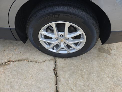 Used 2024 Chevrolet Equinox LS w/ Driver Confidence II Package FWD image 12