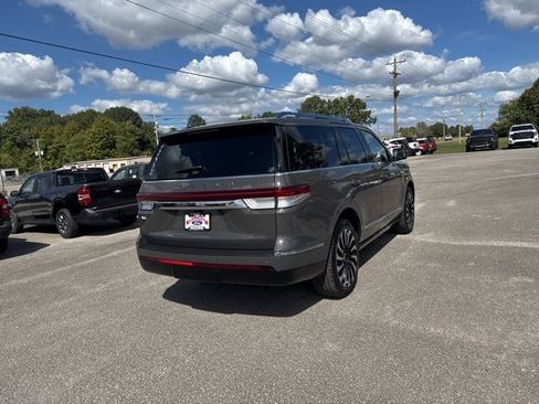 Used 2024 Lincoln Navigator Black Label image 17