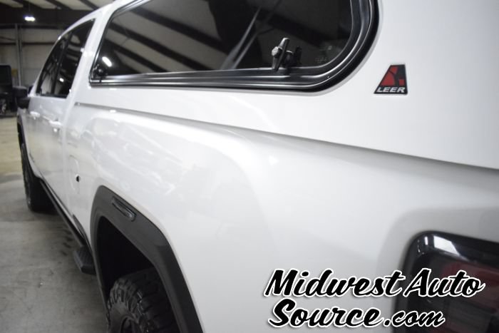 Used 2024 GMC Sierra 2500 AT4 w/ AT4 Premium Plus Package AWD/4WD image 3