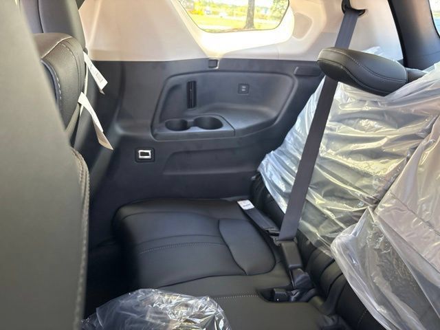 New 2026 Honda Pilot Touring image 16