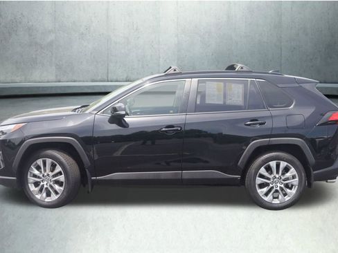 Used 2023 Toyota RAV4 XLE Premium AWD/4WD image 16