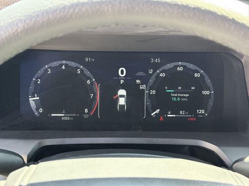 Used 2025 Toyota Tacoma TRD Off-Road AWD/4WD image 10