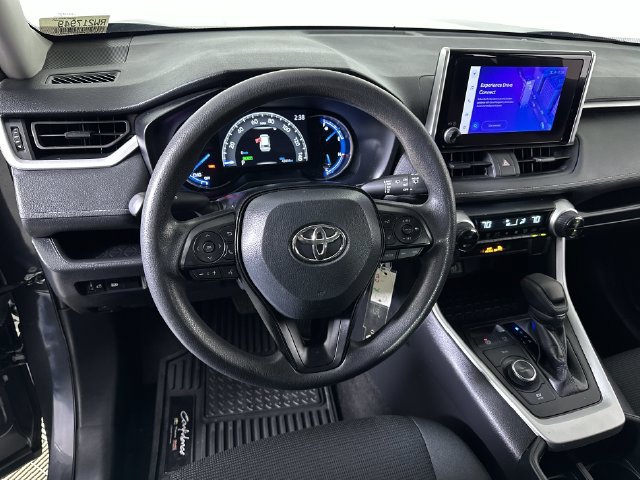 Used 2024 Toyota RAV4 LE AWD/4WD image 21