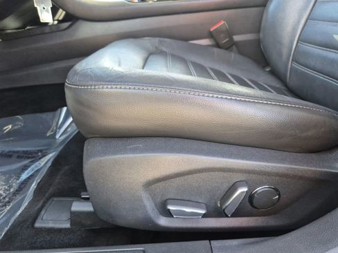 Used 2016 Ford Fusion SE w/ Equipment Group 202A image 12