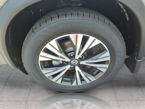 Used 2021 Nissan Rogue SV FWD image 13