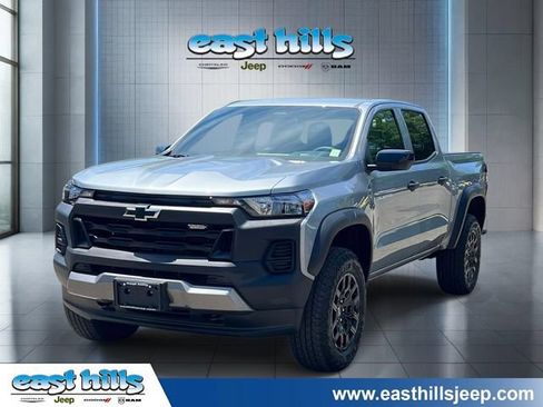 Used 2026 Chevrolet Colorado Trail Boss AWD/4WD image 3