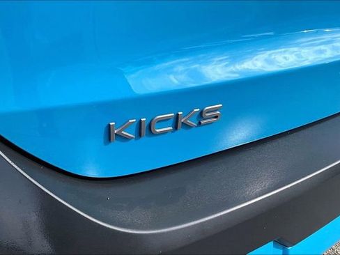 Certified 2025 Nissan Kicks SR image 25