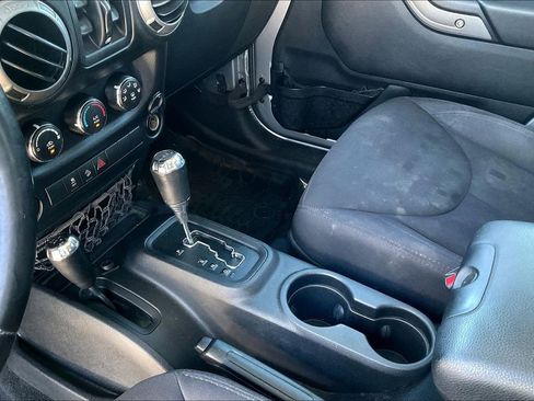 Used 2014 Jeep Wrangler Unlimited Sport w/ Quick Order Package 24S image 14