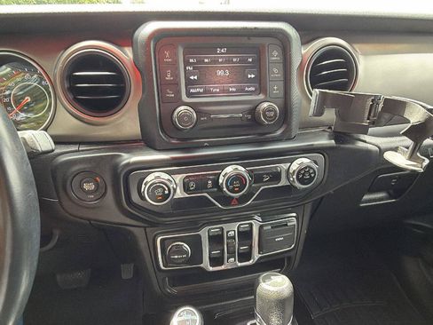 Used 2020 Jeep Wrangler Unlimited Sport AWD/4WD image 28