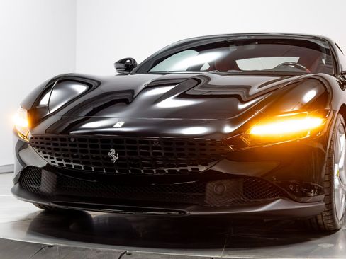 Used 2022 Ferrari Roma RWD image 85
