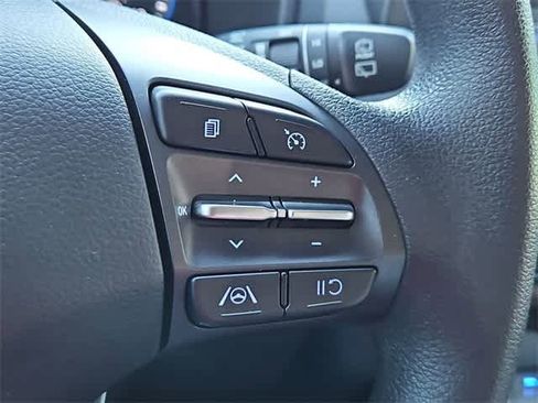 Used 2022 Hyundai Kona SEL w/ Cargo Package image 23