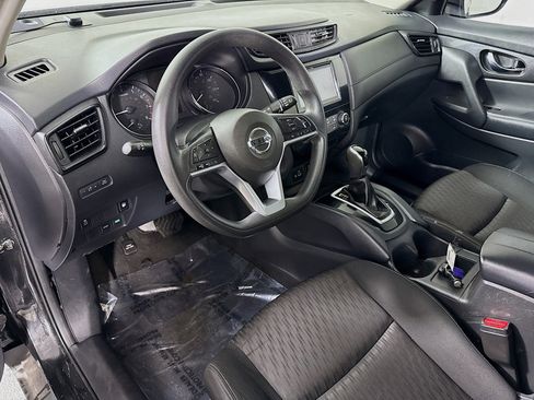 Used 2018 Nissan Rogue S image 22