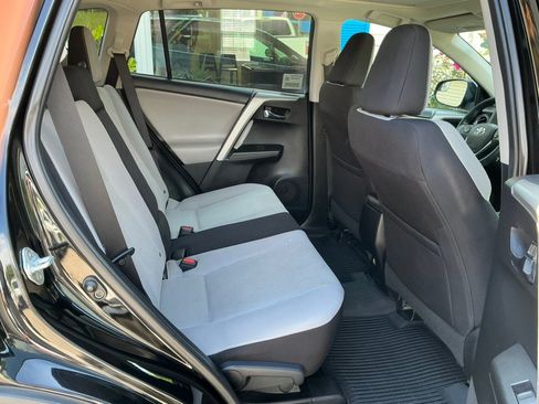 Used 2016 Toyota RAV4 XLE AWD/4WD image 26