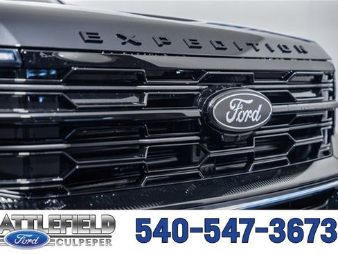 New 2025 Ford Expedition Platinum w/ Stealth Performance Package image 17