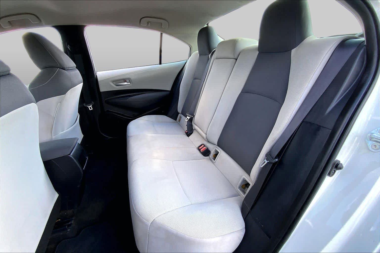 Used 2021 Toyota Corolla LE FWD image 20