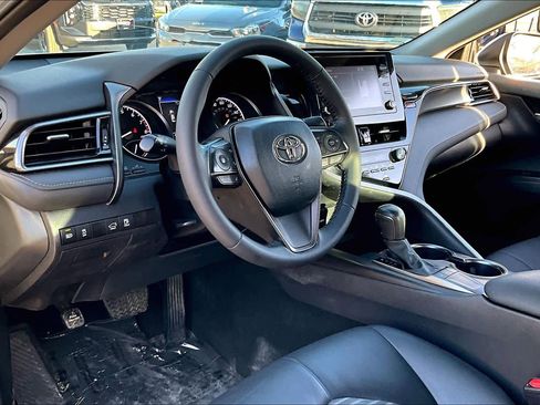 Used 2024 Toyota Camry SE image 16