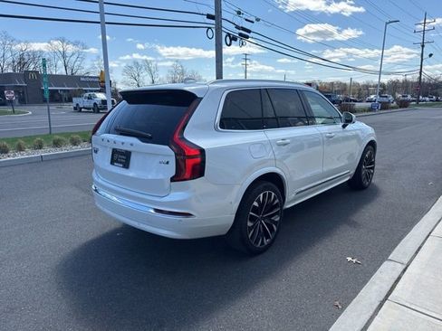 Used 2025 Volvo XC90 B6 Plus image 5