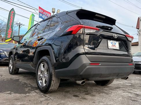Used 2025 Toyota RAV4 XLE image 8
