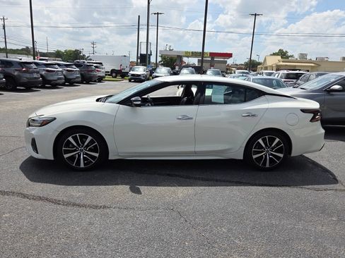Used 2023 Nissan Maxima SV w/ Floor Mat Group FWD image 4
