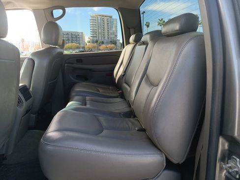 Used 2006 Chevrolet Silverado 3500 LT w/ Heavy-Duty Power Package image 12