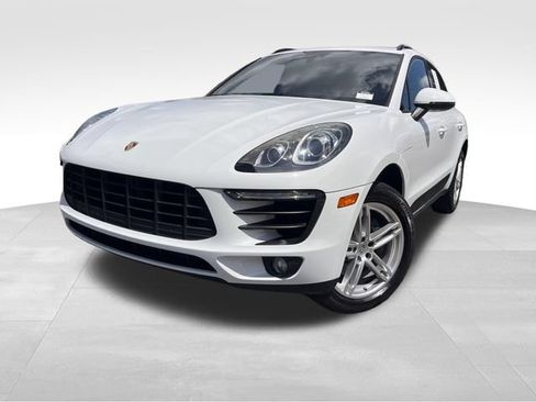 Used 2018 Porsche Macan AWD/4WD image 9