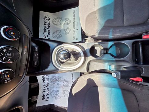 Used 2018 Kia Soul FWD image 18