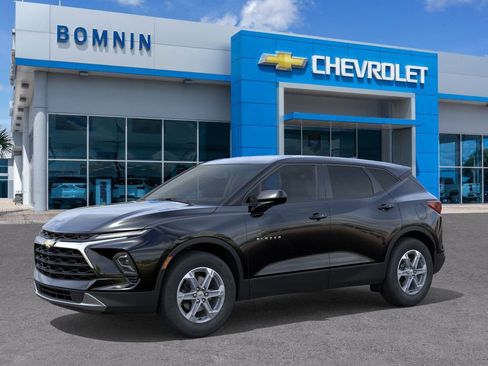New 2026 Chevrolet Blazer LT image 3