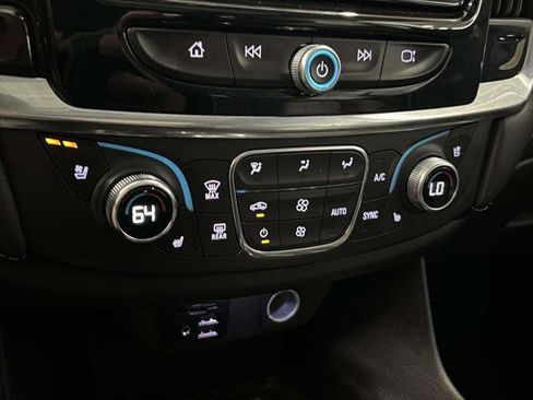 Used 2021 Chevrolet Traverse High Country image 29