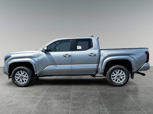 New 2026 Toyota Tacoma SR5 AWD/4WD image 3