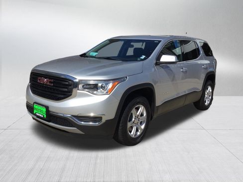 Used 2018 GMC Acadia SLE FWD image 2