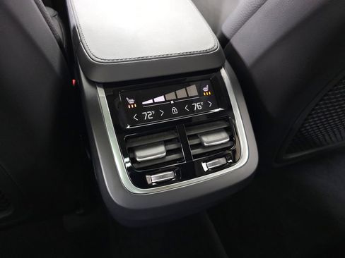Used 2025 Volvo XC90 B6 Plus w/ Protection Package AWD/4WD image 32