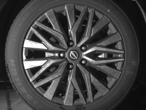 Used 2025 Nissan Altima 2.5 SV FWD image 13