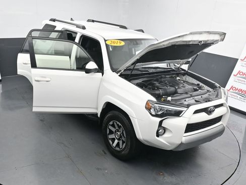 Used 2019 Toyota 4Runner TRD Off-Road image 39