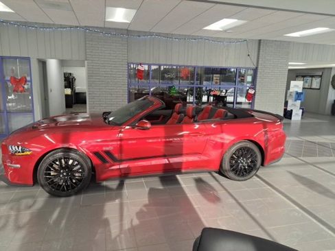 Certified 2022 Ford Mustang GT Premium w/ GT Performance Package image 5