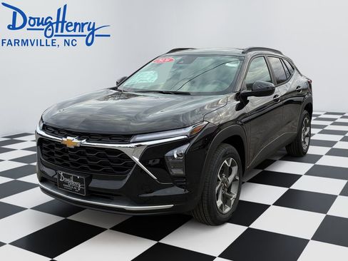 New 2026 Chevrolet Trax LT w/ Sunroof Package image 1