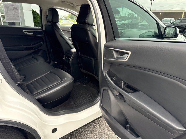 Used 2020 Ford Edge SEL w/ Convenience Package AWD/4WD image 28