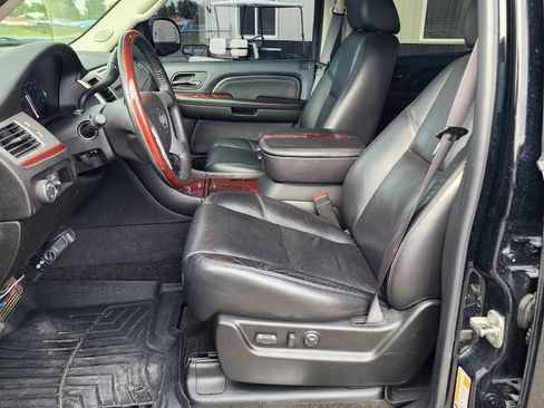 Used 2008 Cadillac Escalade EXT AWD/4WD image 12