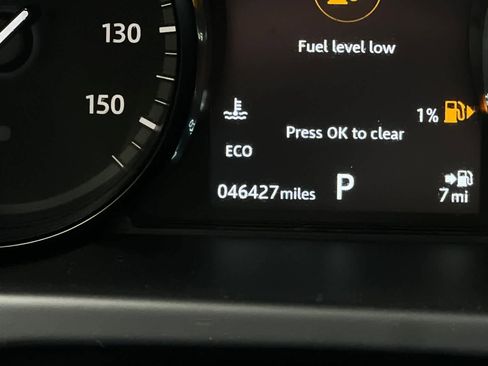 Used 2018 Land Rover Discovery Sport SE AWD/4WD image 28