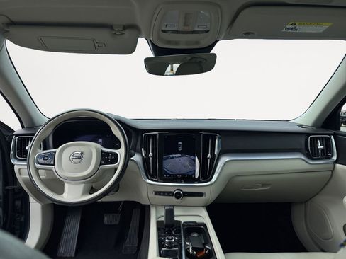 Used 2023 Volvo S60 B5 Plus image 10