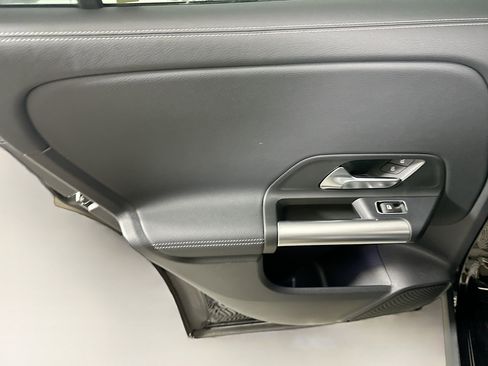 Used 2025 Mercedes-Benz GLA 250 image 25