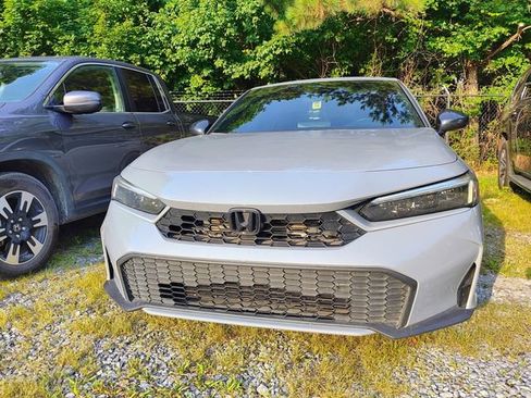 Used 2025 Honda Civic Sport image 2