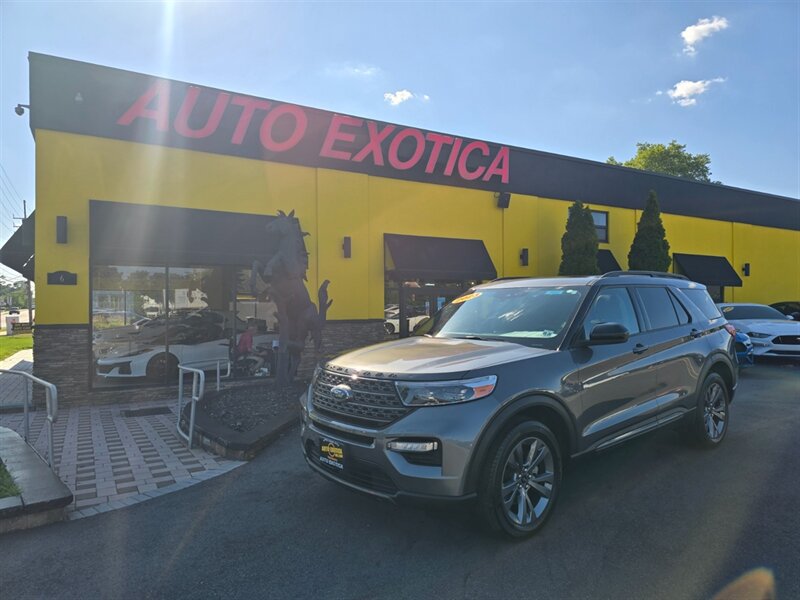 Used 2023 Ford Explorer XLT w/ Equipment Group 202A AWD/4WD image 1