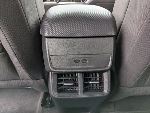 Used 2025 Chevrolet Equinox LT image 17