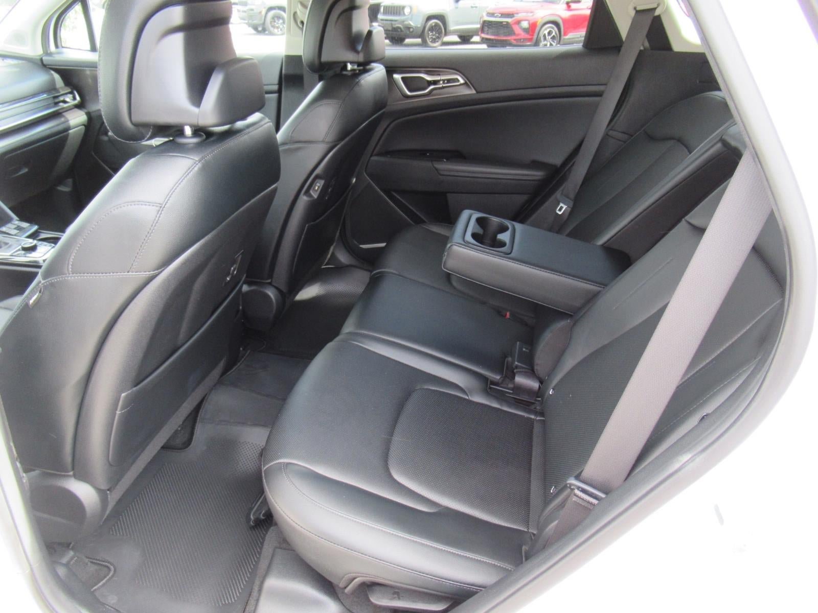 Used 2024 Kia Sportage EX FWD image 33