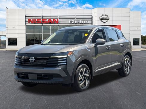 New 2025 Nissan Kicks SV w/ Charging Package image 8