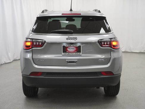 Certified 2022 Jeep Compass Latitude w/ Convenience Group AWD/4WD image 10