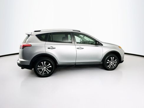 Used 2016 Toyota RAV4 LE FWD image 10